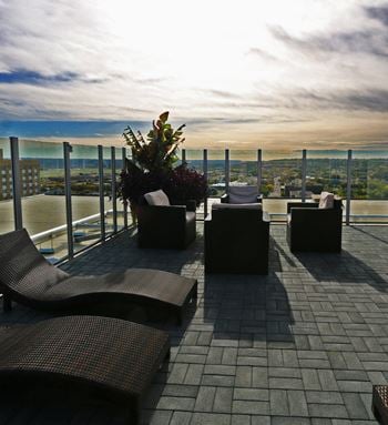 Pioneer Endicott Rooftop, St. Paul, Minnesota